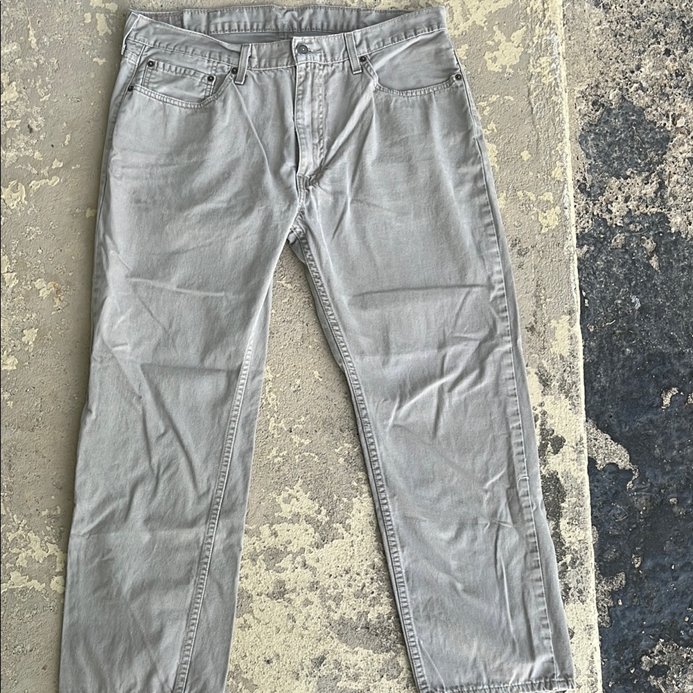 EUC Levi's Men's Straight Jeans in Light Gray